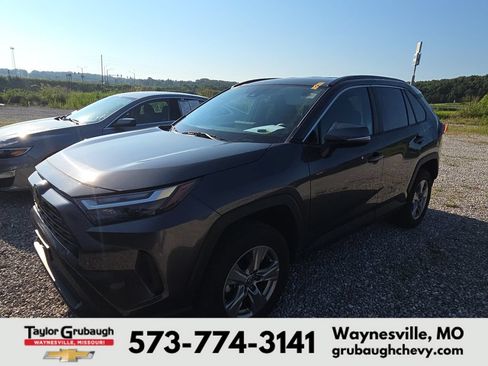 Used 2024 Toyota RAV4 XLE AWD/4WD image 3