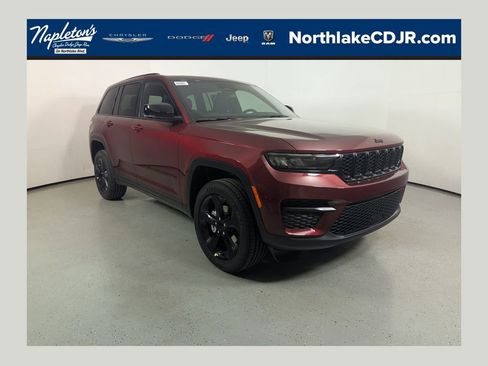 New 2025 Jeep Grand Cherokee Altitude image 1