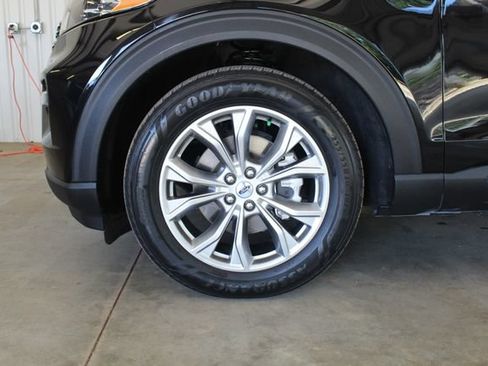 Used 2023 Ford Explorer XLT w/ Equipment Group 202A RWD image 28