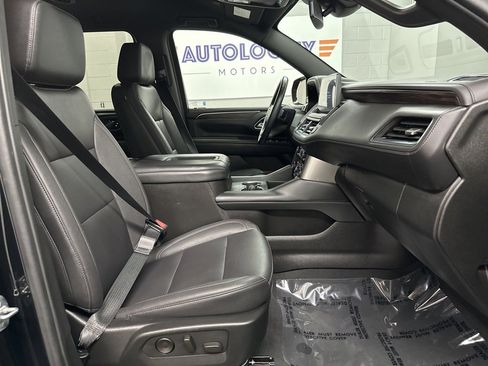 Used 2024 Chevrolet Suburban LT image 21