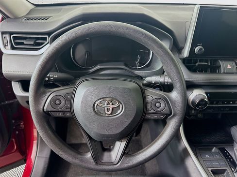 Used 2023 Toyota RAV4 XLE FWD image 10