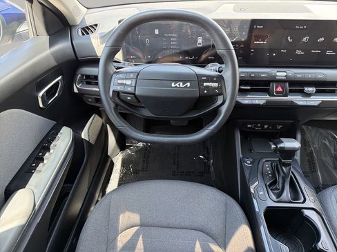 Used 2025 Kia K4 EX FWD image 13