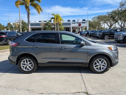 Certified 2022 Ford Edge SEL w/ Convenience Package image 3