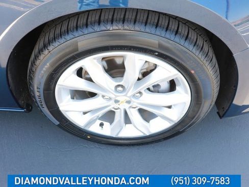 Used 2022 Chevrolet Malibu LT FWD image 26