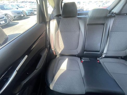 Used 2025 Kia Seltos S image 38