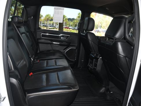 Used 2021 RAM 1500 Laramie AWD/4WD image 19
