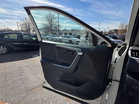 Used 2025 Toyota RAV4 LE image 20