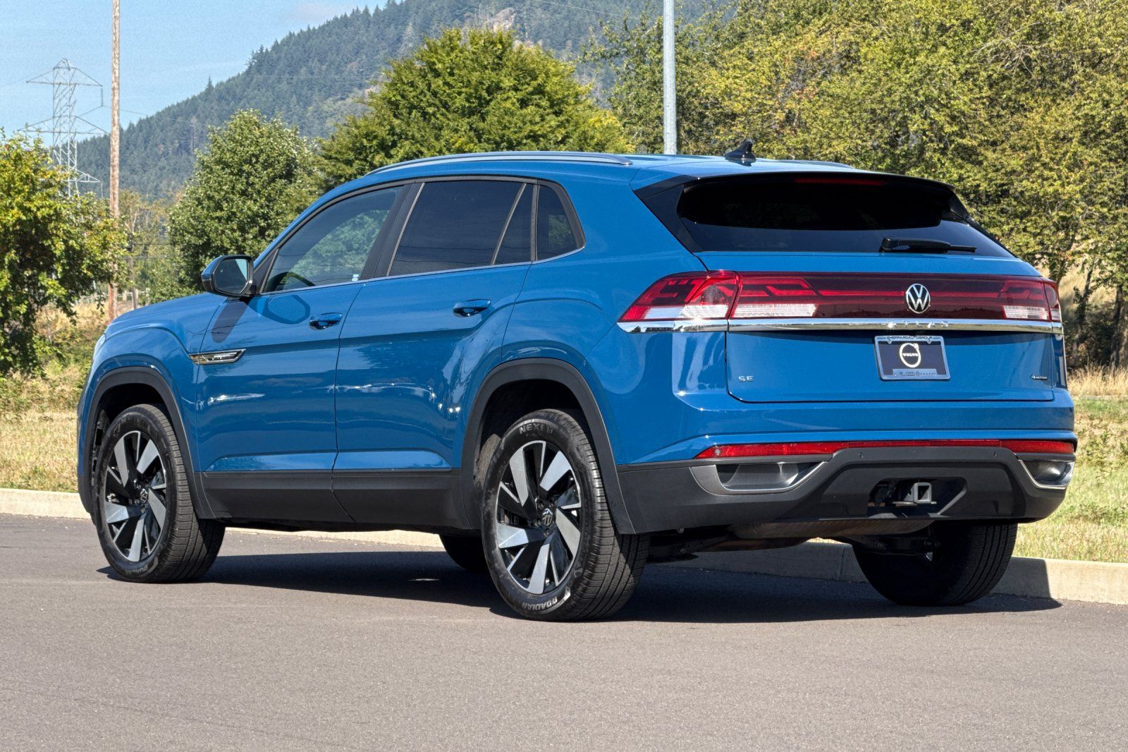 Used 2026 Volkswagen Atlas Cross Sport SE AWD/4WD image 5