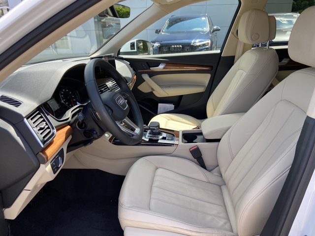 Used 2023 Audi Q5 2.0T Premium w/ Convenience Package AWD/4WD image 24