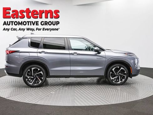 Used 2023 Mitsubishi Outlander SE AWD/4WD image 4