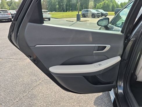 Used 2025 Hyundai Sonata SEL FWD image 28