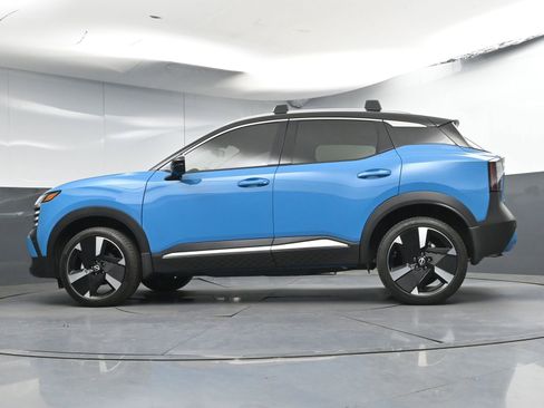 Used 2025 Nissan Kicks SR w/ Illumination Package FWD image 26