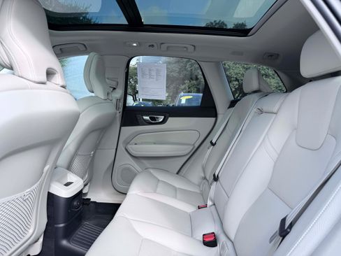 Certified 2024 Volvo XC60 T8 Plus AWD/4WD image 16