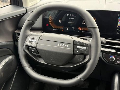 New 2026 Kia Sportage EX FWD image 15