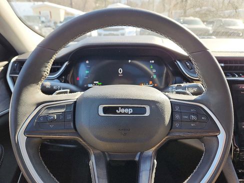 Used 2022 Jeep Grand Cherokee Limited 4xe image 19