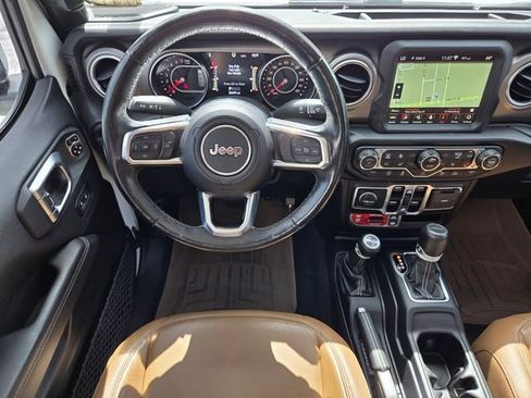 Certified 2020 Jeep Gladiator Rubicon AWD/4WD image 18