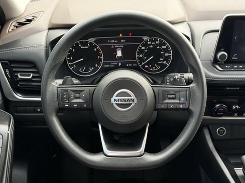 Used 2021 Nissan Rogue SV image 15