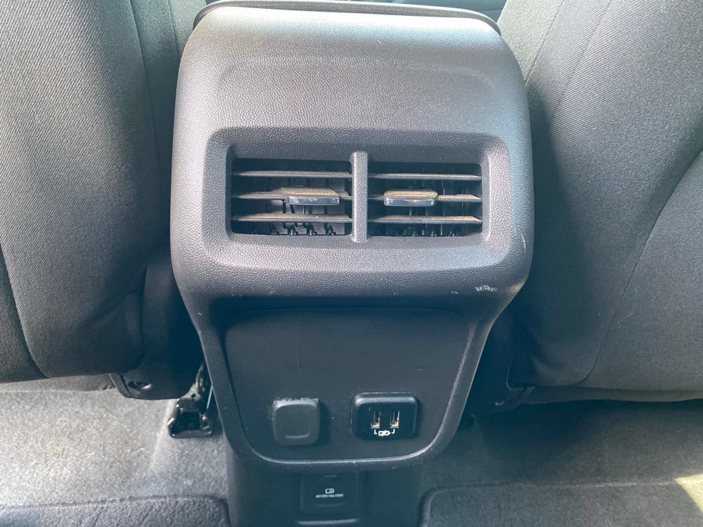 Used 2018 Chevrolet Equinox LT w/ Sun & Infotainment Package FWD image 28
