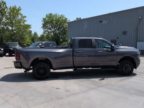 New 2026 RAM 3500 Laramie w/ Night Edition AWD/4WD image 9