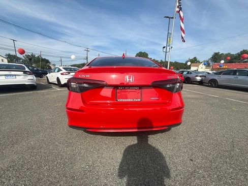 Used 2025 Honda Civic Sport image 4