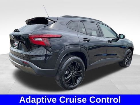 Used 2024 Chevrolet Trax ACTIV w/ Sunroof Package FWD image 5