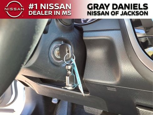 Used 2023 Toyota Camry SE image 15