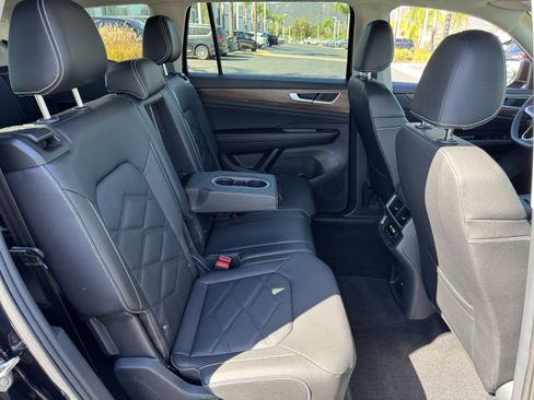 Used 2026 Volkswagen Atlas SE FWD image 34