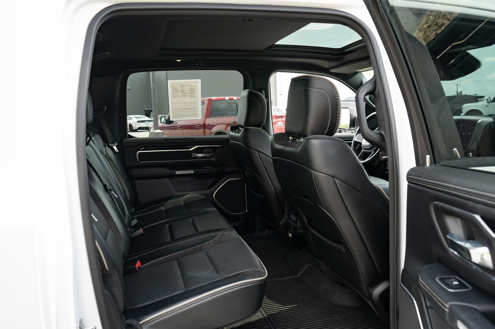 Used 2022 RAM 1500 Laramie AWD/4WD image 20