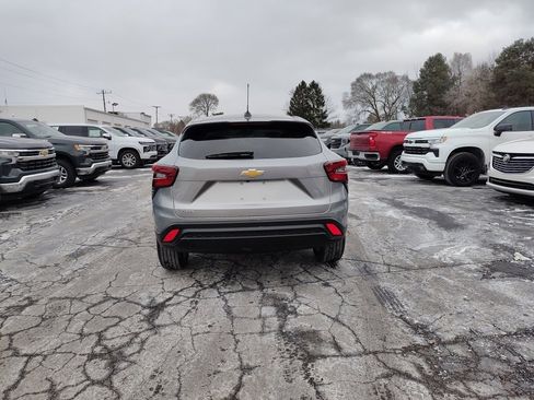 New 2026 Chevrolet Trax LS w/ LS Convenience Package image 4