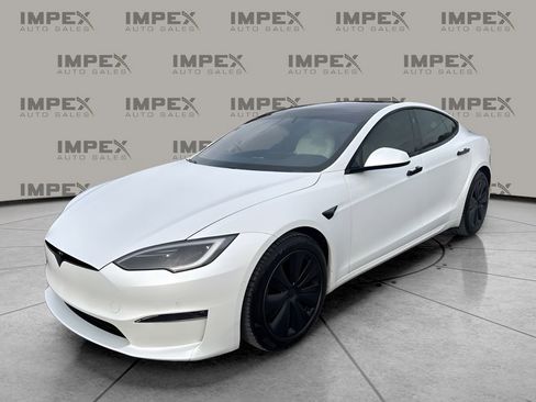 Used 2022 Tesla Model S Plaid image 1
