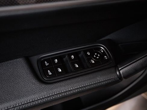 Certified 2026 Porsche Cayenne Coupe AWD/4WD image 22