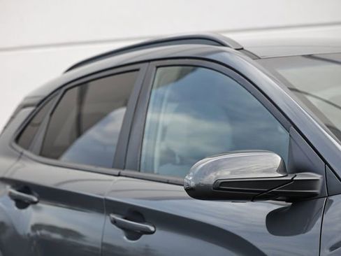 Used 2023 Hyundai Kona SEL image 3