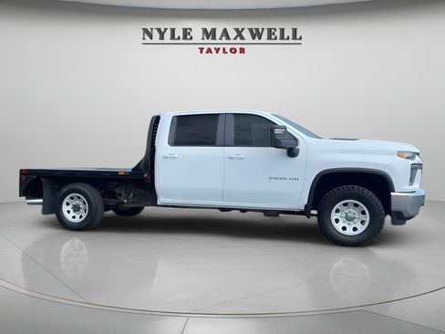 Used 2022 Chevrolet Silverado 2500 LT w/ Convenience Package AWD/4WD image 4
