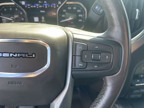 Used 2021 GMC Sierra 1500 Denali w/ Denali Ultimate Package AWD/4WD image 9
