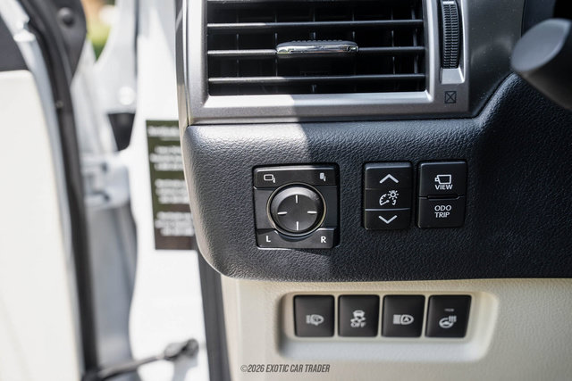 Used 2023 Lexus GX 460 Luxury w/ Sport Design Package AWD/4WD image 50