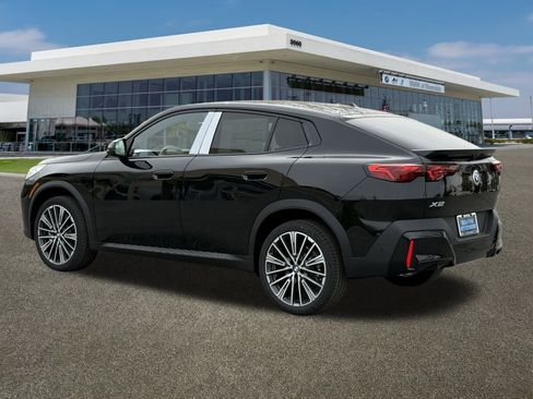 New 2026 BMW X2 xDrive28i w/ Convenience Package image 7