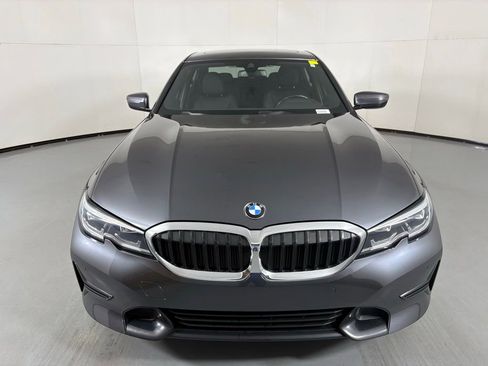 Used 2021 BMW 330i Sedan w/ Convenience Package RWD image 3