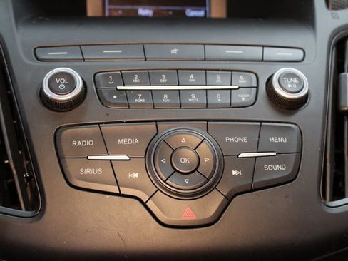 Used 2018 Ford Focus SE image 20