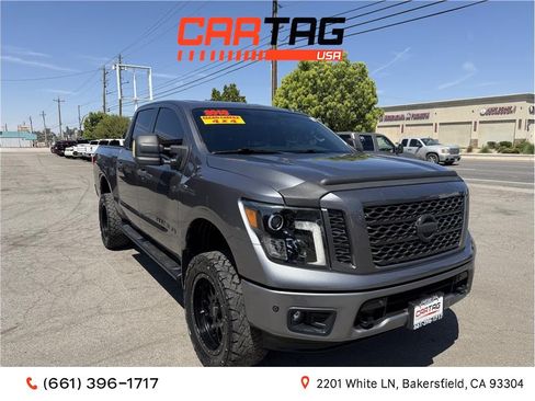 Used 2018 Nissan Titan SV w/ SV Convenience Package AWD/4WD image 1