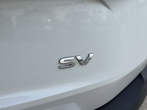 Used 2021 Nissan Rogue SV w/ Premium Package image 3