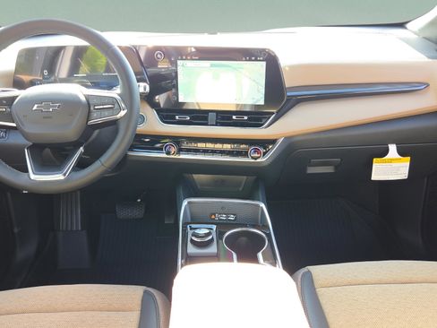 New 2026 Chevrolet Equinox ACTIV image 13