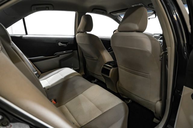Used 2012 Toyota Camry LE FWD image 37
