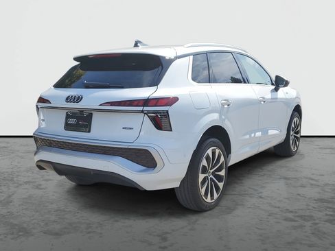 New 2026 Audi Q3 quattro 2.0T image 4