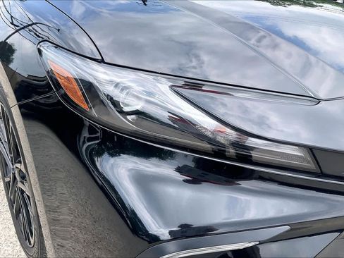 Used 2025 Toyota Camry SE w/ Convenience Package FWD image 27