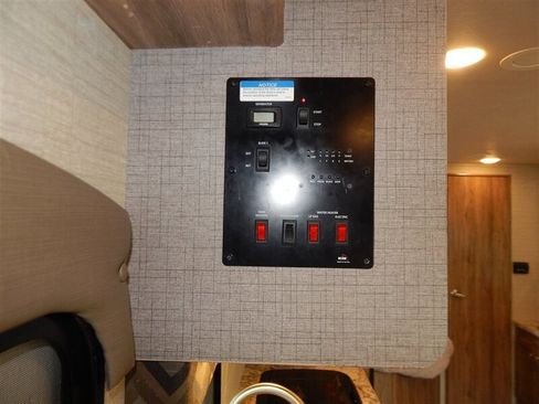 Used 2020 Chevrolet Express 4500 w/ RV Package image 35