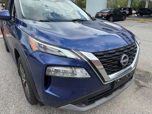 Used 2023 Nissan Rogue SV FWD image 14