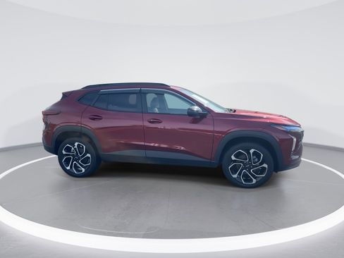 Used 2025 Chevrolet Trax RS w/ Driver Confidence Package image 10