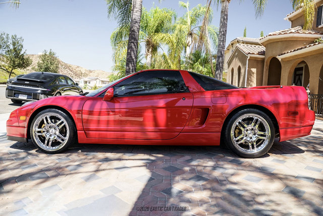 Used 2004 Acura NSX T RWD image 16
