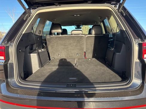 Used 2024 Volkswagen Atlas SE AWD/4WD image 23