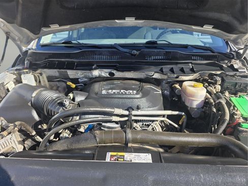 Used 2017 RAM 2500 Tradesman w/ Chrome Appearance Group image 76